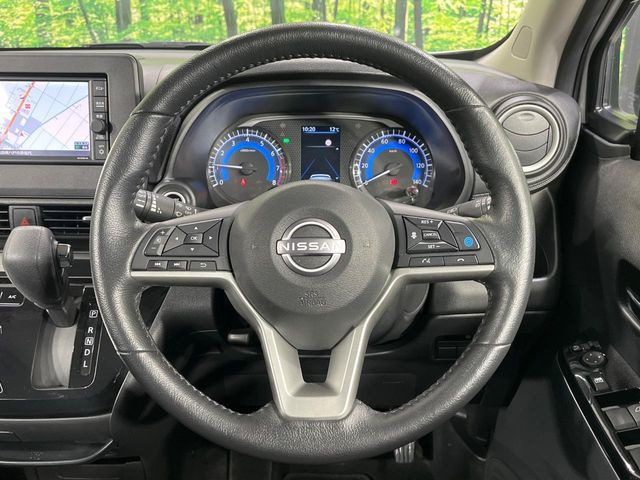 �y�X�e�A�����O�X�C�b�`�z�^�]���A�O������ڐ������炷���ƂȂ��A�I�[�f�B�I���̑��삪�\�ȕ֗��@�\!���S&���K�ȃh���C�u�����o���Ă���܂���