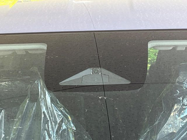 �y�z���_�Z���V���O�z���s���ɑO���̎ԗ�����F�����A�Փ˂������Ȏ��͌x��ƃu���[�L�ŏՓˉ���Ɣ�Q�y�����A�V�X�g�B�����S�Ƀh���C�u�����y���݂��������܂��B