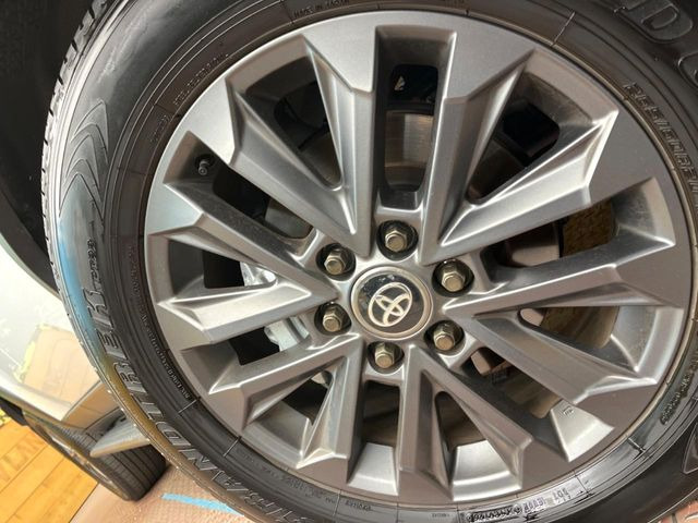 �y�O���[�h��p���������C���`�A���~�z�C�[���z�f�U�C�����̍��������A���~�z�C�[���𑕒����Ă���܂��B�e��ЊO�A���~�z�C�[����A�X�^�b�h���X�^�C�����戵�����Ă���܂��B���񂲑��k����������