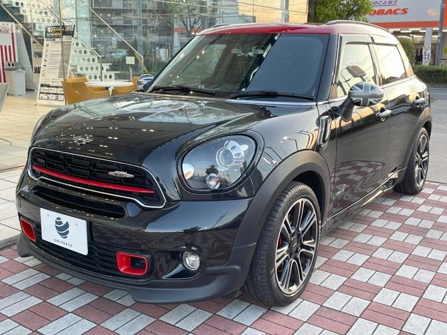 ●無料付帯の保証の他、安心の最長3年・走行無制限保証(有償)をご用意。輸入車を安心してお楽しみいただける様、保証内容も充実はもちろん、無料点検&オイル交換やロードサービスも付帯しております。