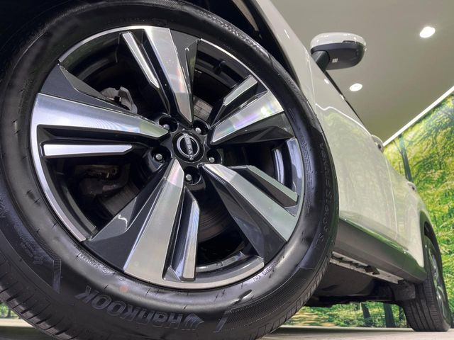 �y����19�C���`�A���~�z�C�[���z�O�ςɃ}�b�`���������A���~�z�C�[���𑕒����Ă���܂��B�e��ЊO�A���~�z�C�[����A�X�^�b�h���X�^�C�����戵�����Ă���܂��B���񂲑��k����������