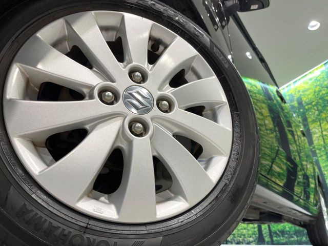 �y����14�C���`�A���~�z�C�[���z�O�ςɃ}�b�`���������A���~�z�C�[���𑕒����Ă���܂��B�e��ЊO�A���~�z�C�[����A�X�^�b�h���X�^�C�����戵�����Ă���܂��B���񂲑��k����������