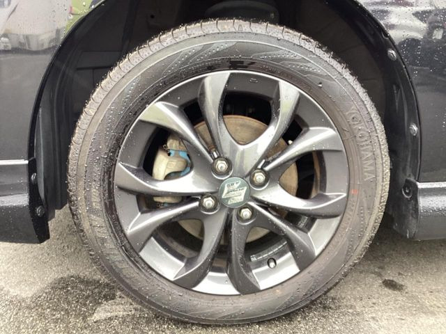 �y�����A���~�z�C�[���z�O�ςɃ}�b�`���������A���~�z�C�[���𑕒����Ă���܂��B�e��ЊO�A���~�z�C�[����A�X�^�b�h���X�^�C�����戵�����Ă���܂��B���񂲑��k����������