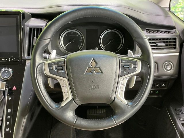 �y�����v�����X�e�A�����O�z�㎿�Ȋv���g�p���邱�ƂŁA��ɂ����������݂ƂĂ��^�]���₷���n���h���ł���