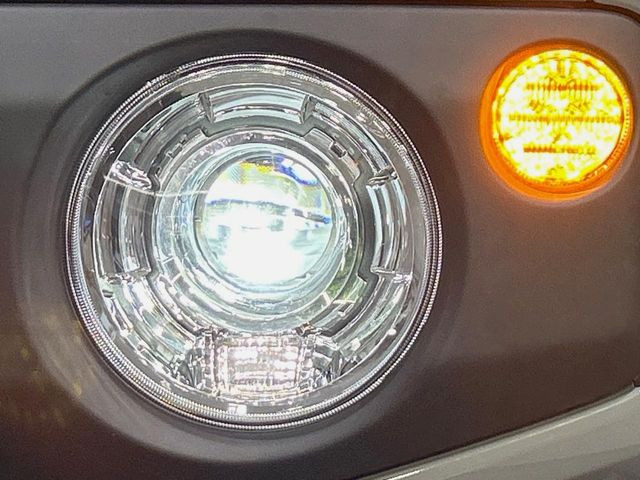 �yLED�w�b�h���C�g�z���V����ԑ��s�����ǍD�Ȏ��E���m�ۂ����S���ĉ^�]�ł��鍂�P�xLED�w�b�h���C�g�𑕔�!�_�����x�������A����d�͂��}�����Ă��܂��B