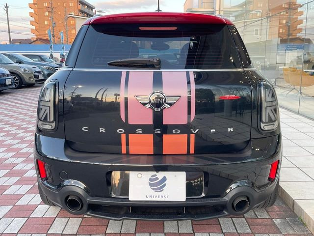 ●当店では第三者機関による車両品質鑑定を導入し、修復歴車を排除。鑑定書が発行されますので、ぱっと見ただけでは分からない箇所まで納得した上でご検討いただけます。※一部未実施の場合がございます。