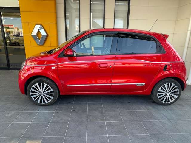 トゥインゴインテンス