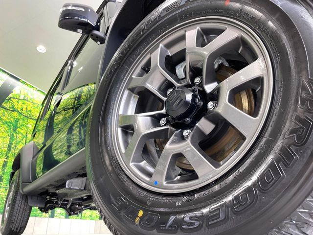 �y����15�C���`�A���~�z�C�[���z�O�ςɃ}�b�`���������A���~�z�C�[���𑕒����Ă���܂��B�e��ЊO�A���~�z�C�[����A�X�^�b�h���X�^�C�����戵�����Ă���܂��B���񂲑��k����������