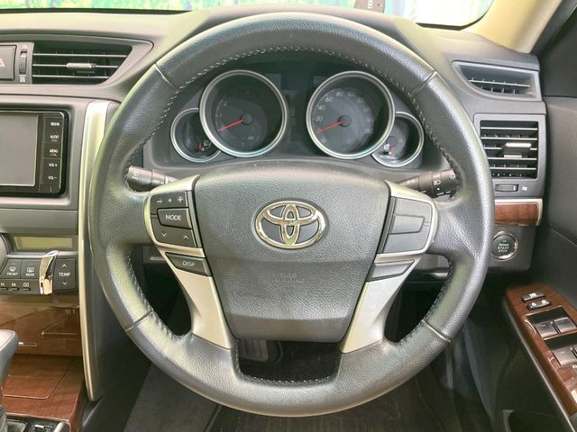 �y�����v�����X�e�A�����O�z�㎿�Ȋv���g�p���邱�ƂŁA��ɂ����������݂ƂĂ��^�]���₷���n���h���ł���