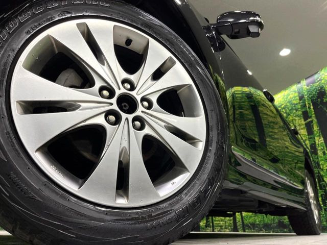 �y18�C���`�A���~�z�C�[���z�O�ςɃ}�b�`�����A���~�z�C�[���𑕒����Ă���܂��B�e��A���~�z�C�[����A�X�^�b�h���X�^�C�����戵�����Ă���܂��B���񂲑��k����������