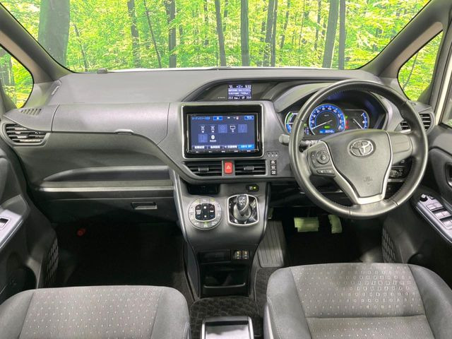 ヴォクシー1.8 ハイブリッド V