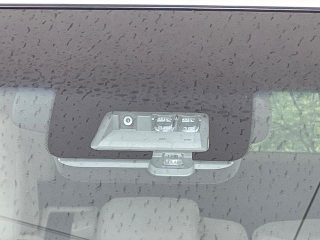 �y�O�He-Assist�z���s���ɑO���̎ԗ�����F�����A�Փ˂������Ȏ��͌x��ƃu���[�L�ŏՓˉ���Ɣ�Q�y�����A�V�X�g�B�����S�Ƀh���C�u�����y���݂��������܂��B