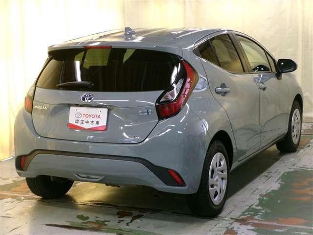 アクア1.5 X E-Four 4WD