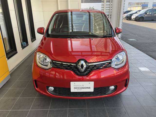 トゥインゴインテンス