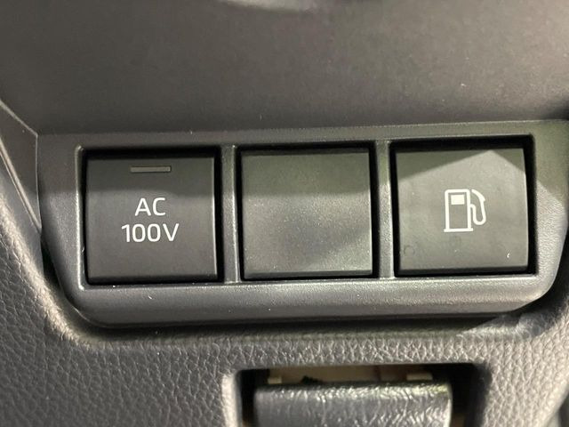 �y�A�N�Z�T���[�R���Z���g�z�L�����v��X�|�[�c�A�A�E�g�h�A�ł̃A�N�e�B�r�e�B�͂������A�ЊQ�E��d�̍ۂɏ����ɂ��Ȃ�AC100V�R���Z���g�𑕔���P�[�^�C��^�u���b�g�A�Q�[���@��̏[�d�ɂ���