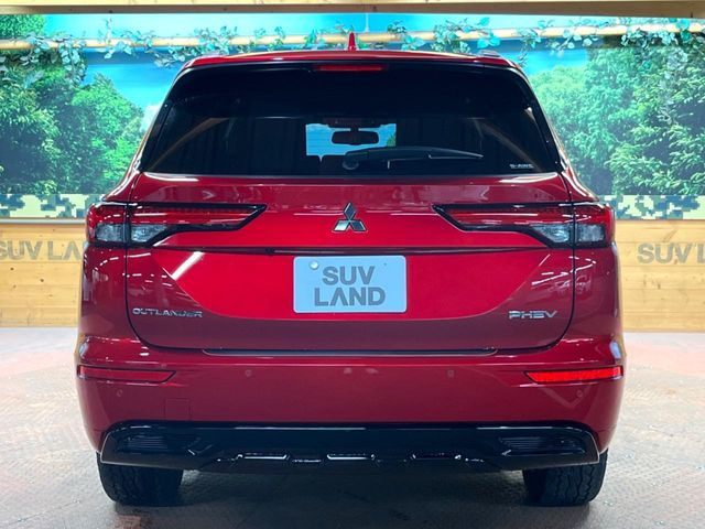 安心の最長10年・走行無制限保証(有償)をご用意。保証内容も充実はもちろん、無料点検&オイル交換や、年中無休の全国・24時間ロードサービスも付帯されておりますのでご安心下さい。