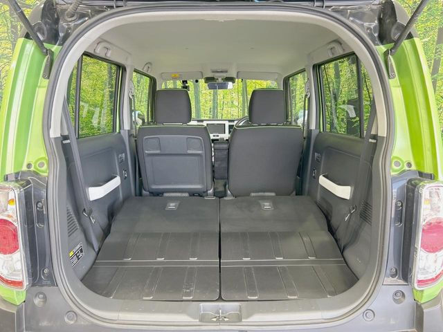 ���i�̂���������ʋ΁A���}���ɏ\���ȉ׎��X�y�[�X���m�ۂ��Ă���܂��B�Z�J���h�V�[�g��|���ƁA�傫�ȉו��̐ύڂ��\�ł���