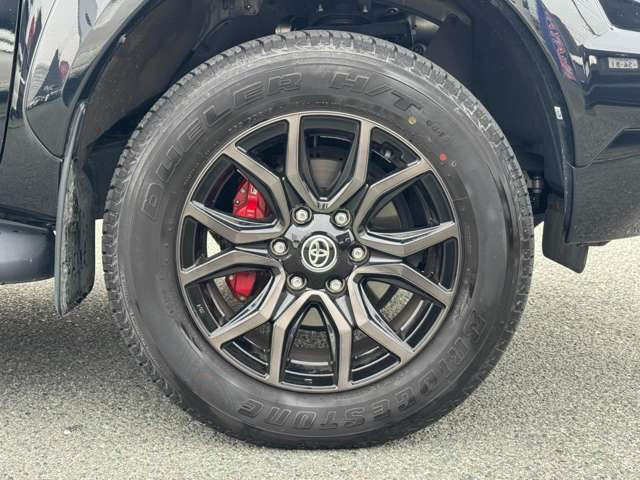 ���W����ɂ͍��i���̒��ÎԂ�V�Ԃ��������ł����W���䐔100��̑�^�W����֐��񂲗��X����������