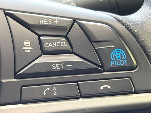 �y�v���p�C���b�g�z�������H�ł̒��������s���y��!!�a�؎��Ə��񑖍s�̃V�[���ŁA�A�N�Z���E�u���[�L�E�X�e�A�����O�������Ő��䂵�A�������^�]�̕��S���y�����Ă���܂���