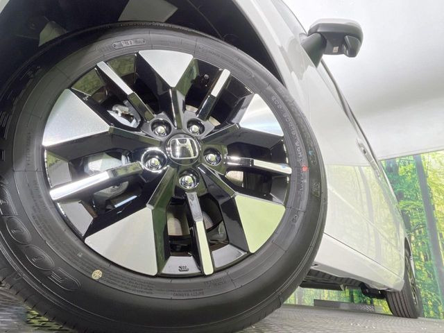 �y�����A���~�z�C�[���z�O�ςɃ}�b�`���������A���~�z�C�[���𑕒����Ă���܂��B�e��ЊO�A���~�z�C�[����A�X�^�b�h���X�^�C�����戵�����Ă���܂��B���񂲑��k����������