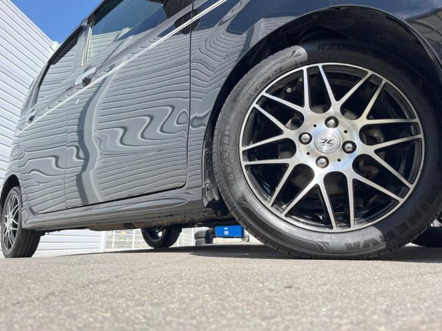 �y15�C���`�A���~�z�C�[���z�O�ςɃ}�b�`�����A���~�z�C�[���𑕒����Ă���܂��B�e��A���~�z�C�[����A�X�^�b�h���X�^�C�����戵�����Ă���܂��B���񂲑��k����������