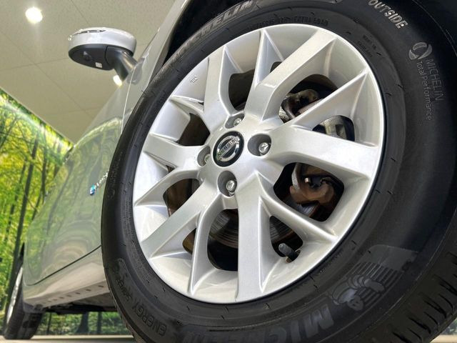 �y����15�C���`�A���~�z�C�[���z�O�ςɃ}�b�`���������A���~�z�C�[���𑕒����Ă���܂��B�e��ЊO�A���~�z�C�[����A�X�^�b�h���X�^�C�����戵�����Ă���܂��B���񂲑��k����������