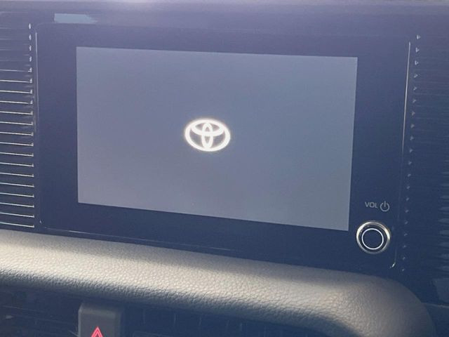 �y8�C���` �f�B�X�v���C�I�[�f�B�I�z���ʂ̃f�B�X�v���C��AppleCarPlay��AndroidAuto�����p�\�B�傫�ȉ�ʂŃX�}�z�i�r�A�v���������p���������܂���