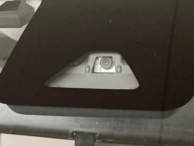 �y�X�}�[�g�A�V�X�g�z���s���ɑO���̎ԗ�����F�����A�Փ˂������Ȏ��͌x��ƃu���[�L�ŏՓˉ���Ɣ�Q�y�����A�V�X�g�B�����S�Ƀh���C�u�����y���݂��������܂��B