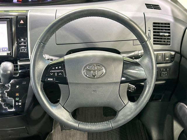 �y�����v�����X�e�A�����O�z�㎿�Ȋv���g�p���邱�ƂŁA��ɂ����������݂ƂĂ��^�]���₷���n���h���ł���