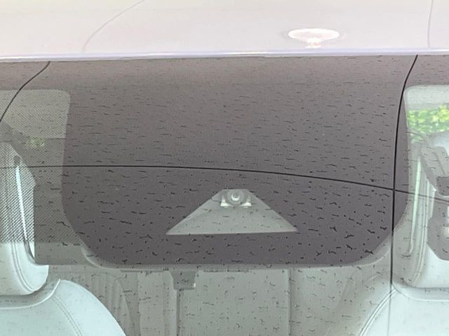 �y�C���e���W�F���g�G�}�[�W�F���V�[�u���[�L�z�t�����g�J�����őO���̎ԗ�����s�҂����m�B�Փ˂������Ȏ��͏Փ˔�Q�y���u���[�L���쓮�A�Փˉ�����T�|�[�g�B�����S�Ƀh���C�u�����y���݂��������܂��B