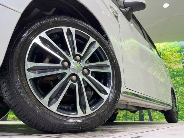 �y����15�C���`�A���~�z�C�[���z�O�ςɃ}�b�`���������A���~�z�C�[���𑕒����Ă���܂��B�e��ЊO�A���~�z�C�[����A�X�^�b�h���X�^�C�����戵�����Ă���܂��B���񂲑��k����������