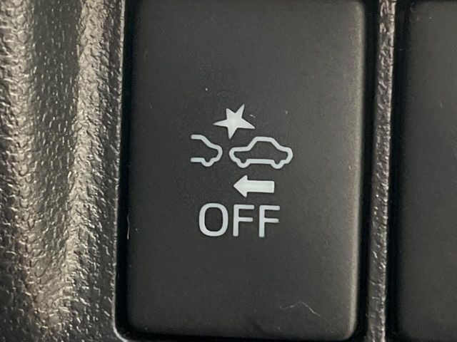 �y�g���^�Z�[�t�e�B�Z���X�z���s���ɑO���̎ԗ�����F�����A�Փ˂������Ȏ��͌x��ƃu���[�L�ŏՓˉ���Ɣ�Q�y�����A�V�X�g�B�����S�Ƀh���C�u�����y���݂��������܂��B