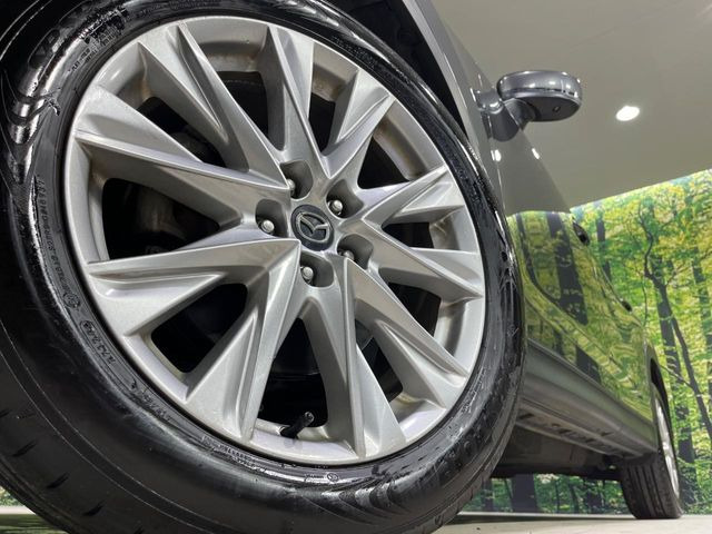 �y����19�C���`�A���~�z�C�[���z�O�ςɃ}�b�`���������A���~�z�C�[���𑕒����Ă���܂��B�e��ЊO�A���~�z�C�[����A�X�^�b�h���X�^�C�����戵�����Ă���܂��B���񂲑��k����������