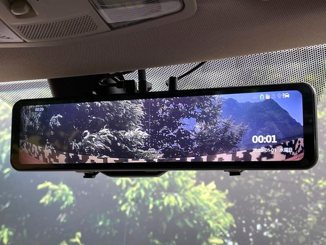 �y�f�W�^�����[���~���[�z��Ȃ̑傫�ȉו��⓯��҂Ō�����m�F���Â炢���ł����S!�J�������B�e�����ԗ�����̉f�������[���~���[���ɕ\���B�N���A�Ȏ��E�ŏ󋵂̊m�F���\�ł�!