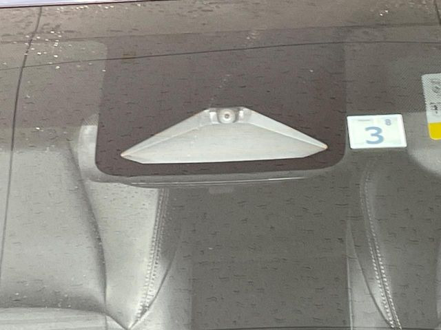 �y�g���^�Z�[�t�e�B�Z���X�z���s���ɑO���̎ԗ�����F�����A�Փ˂������Ȏ��͌x��ƃu���[�L�ŏՓˉ���Ɣ�Q�y�����A�V�X�g�B�����S�Ƀh���C�u�����y���݂��������܂��B