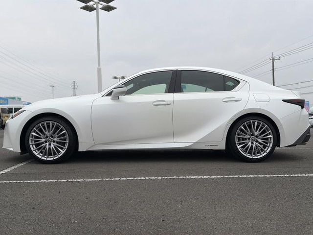 IS300h バージョンL