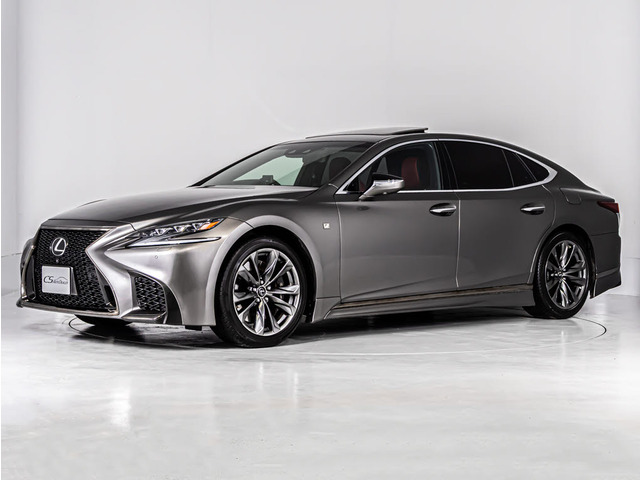 ホイールも専用の20インチアルミ!