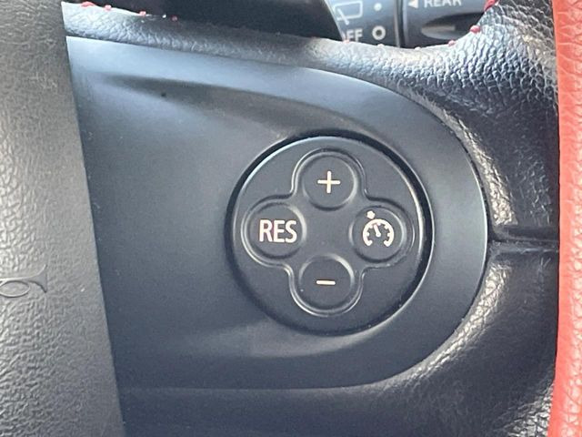 ●クルーズコントロール:高速道路や自動車専用道路等にて、定速巡航が可能となる便利な機能です。長距離移動の際でも疲れにくく便利にお使いいただけます♪