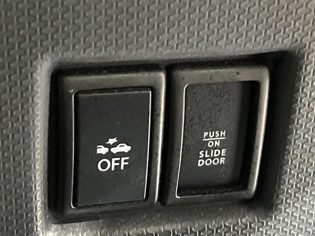 【レーダーブレーキサポート?】走行中に前方の車両等を認識し、衝突しそうな時は警報とブレーキで衝突回避と被害軽減をアシスト。より安全にドライブをお楽しみいただけます。