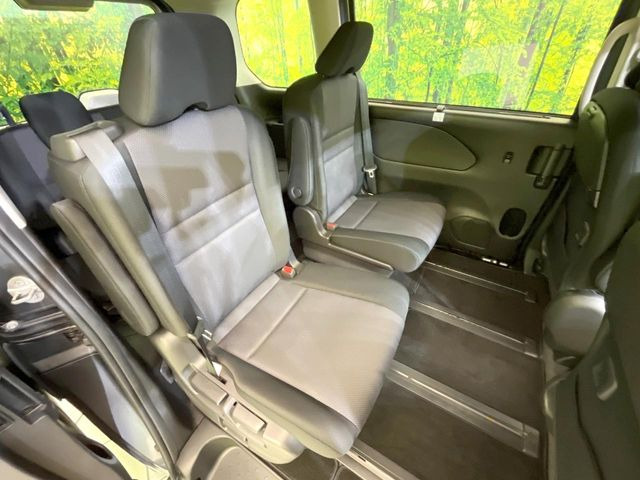 �Z�J���h�V�[�g�͒������������ƂȂ��Ă���A�X���C�h����ΒʘH�X�y�[�X���o��!�O��̈ړ����Ƃ��Ă��ȒP�ł���������A8����Ԏ������K�ȍ���S�n�̃V�[�g�ƂȂ��Ă��܂���