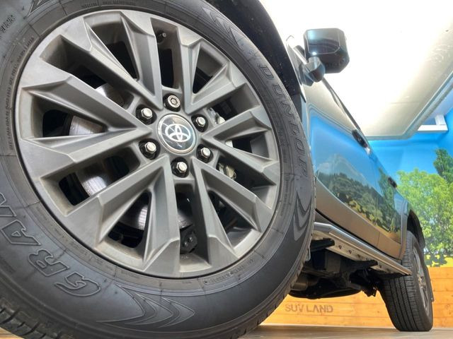 �y����20�C���`�A���~�z�C�[���z�O�ςɃ}�b�`���������A���~�z�C�[���𑕒����Ă���܂��B�e��ЊO�A���~�z�C�[����A�X�^�b�h���X�^�C�����戵�����Ă���܂��B���񂲑��k����������