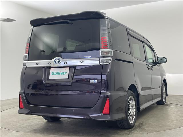 ヴォクシー1.8 ハイブリッド ZS