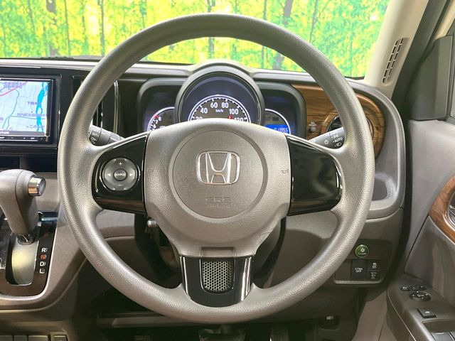 �y�X�e�A�����O�X�C�b�`�z�^�]���A�O������ڐ������炷���ƂȂ��A�I�[�f�B�I���̑��삪�\�ȕ֗��@�\!���S&���K�ȃh���C�u�����o���Ă���܂���