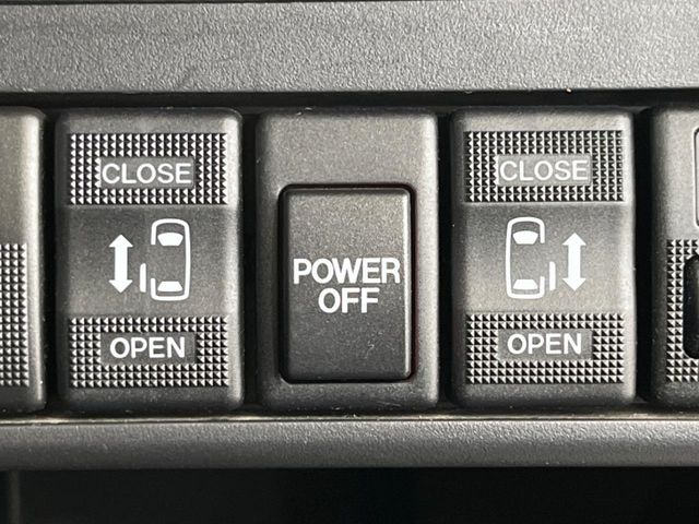 �y�����p���[�X���C�h�h�A�z�X�}�[�g�L�[��^�]�Ȃ̃X�C�b�`�Ō�ȗ����X���C�h�h�A�̊J���\���d��������͂����ăh�A���J����K�v�������A�����Ȃ��q�l�ł��ȒP�ɊJ���߂ł����K�ł���