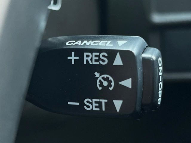 �y�N���[�Y�R���g���[���z�������H�����N���N���s�B�A�N�Z���𗣂��Ă���葬�x�ő��s���ł��A�������^�]���̕��S���y��!�����E�������ȒP�ȃX�C�b�`����Œ����ł��܂��B