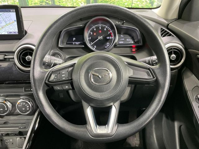 �y�����v�����X�e�A�����O�z�㎿�Ȋv���g�p���邱�ƂŁA��ɂ����������݂ƂĂ��^�]���₷���n���h���ł���