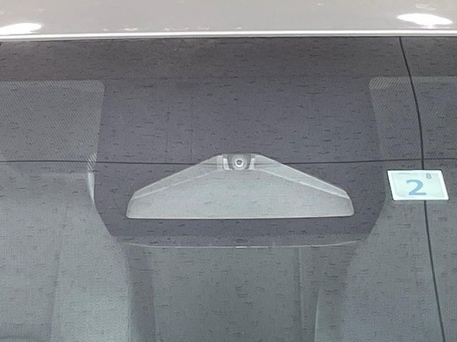 �y�g���^�Z�[�t�e�B�Z���X�z���s���ɑO���̎ԗ�����F�����A�Փ˂������Ȏ��͌x��ƃu���[�L�ŏՓˉ���Ɣ�Q�y�����A�V�X�g�B�����S�Ƀh���C�u�����y���݂��������܂��B