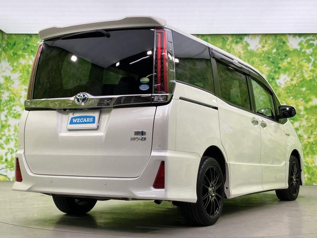 ノア1.8 ハイブリッド Si W×B II