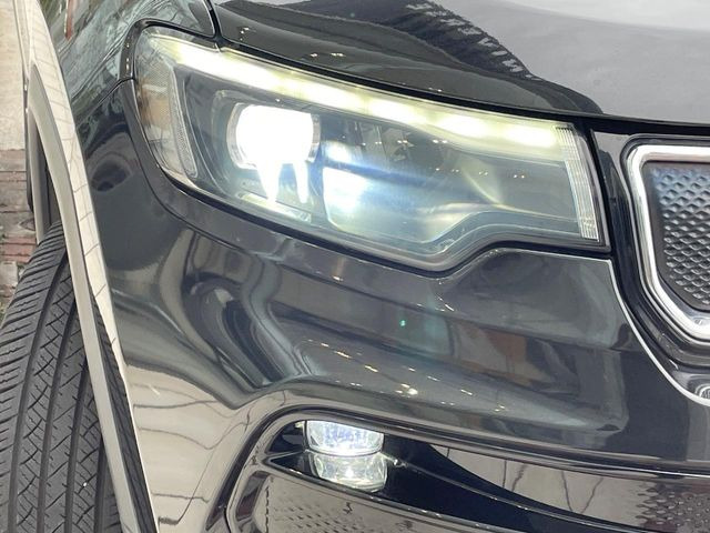 ��LED�w�b�h���C�g:��ԑ��s�����ǍD�Ȏ��E���m�ۂ����S���ĉ^�]�ł��鍂�P�xLED�w�b�h���C�g�𑕔�!�_�����x�������A����d�͂��}�����Ă��܂��B