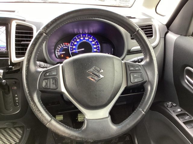 �y�����v�����X�e�A�����O�z�㎿�Ȋv���g�p���邱�ƂŁA��ɂ����������݂ƂĂ��^�]���₷���n���h���ł���